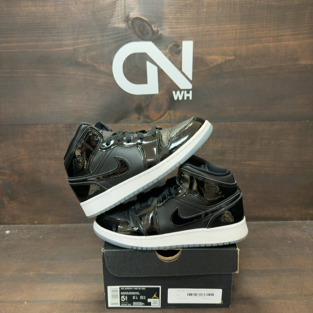 Jordan 1 Mid SE Space Jam (GS) - Image 1