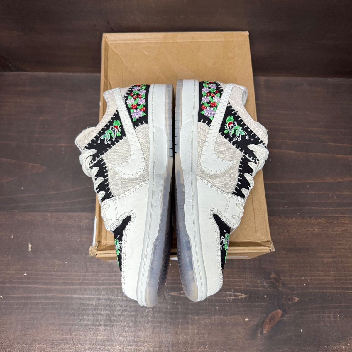 Nike SB Dunk Low Decon N7 Black Sail Size 10 (Pre-Owned) - side