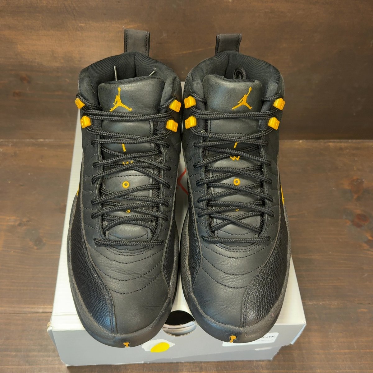 Jordan 12 Retro Black Taxi Size 9 (Pre-Owned) - tag