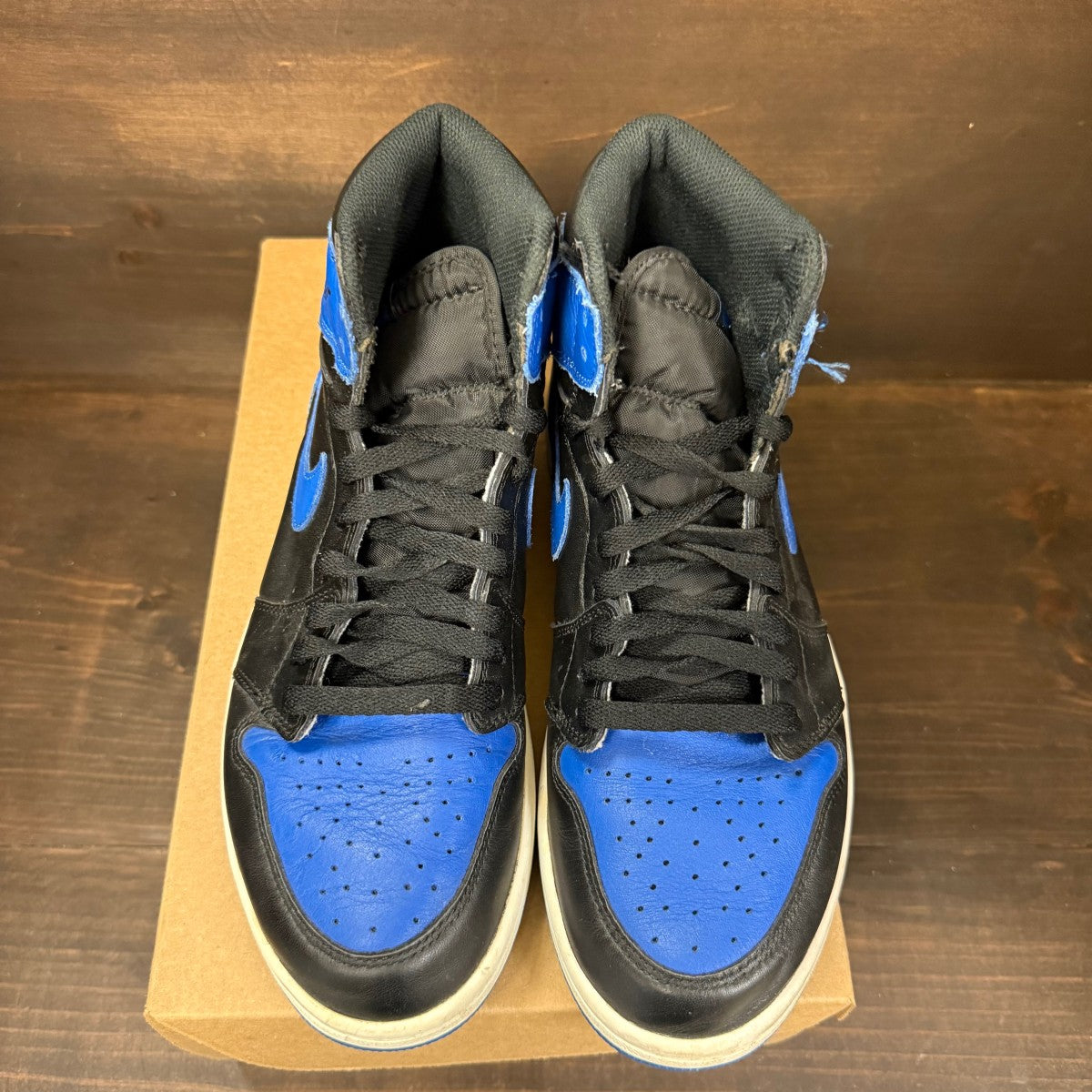 Jordan 1 Retro Royal (2017) Size 9 (Pre-Owned) - Image 3