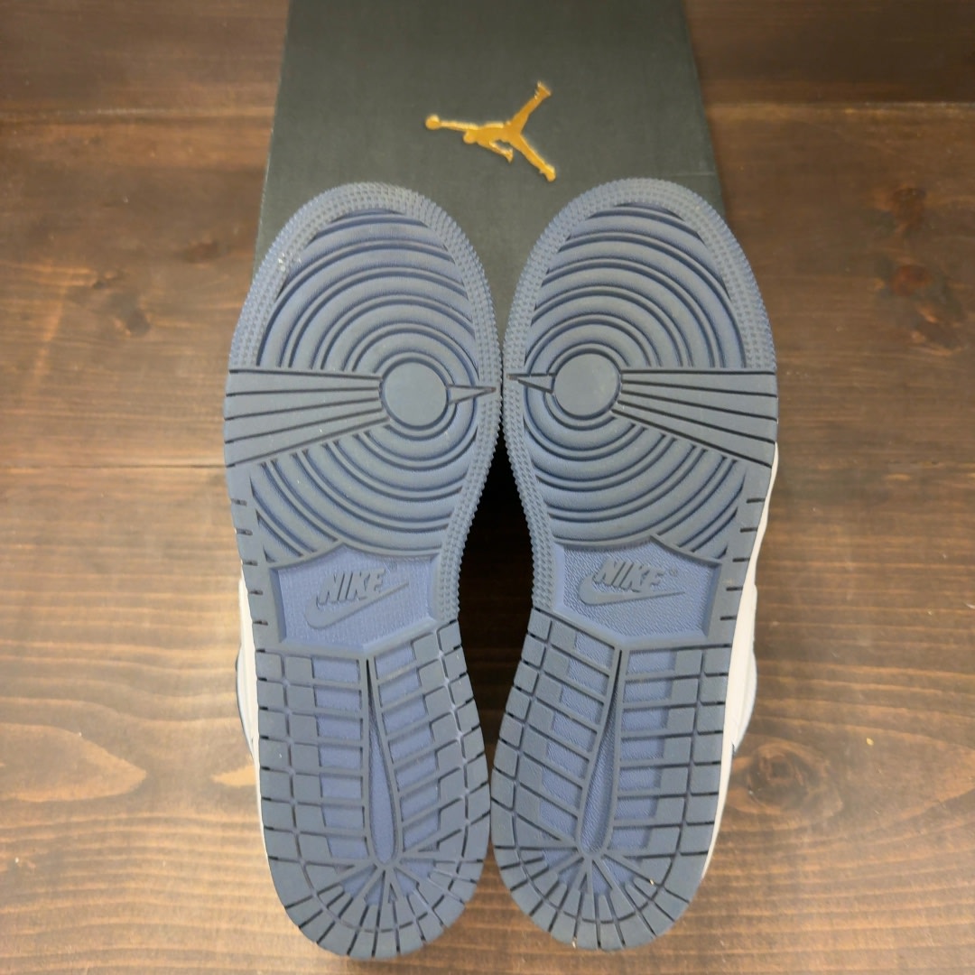 Jordan 1 Low Midnight Navy Wolf Grey (GS) Size 7Y (Pre-Owned)
