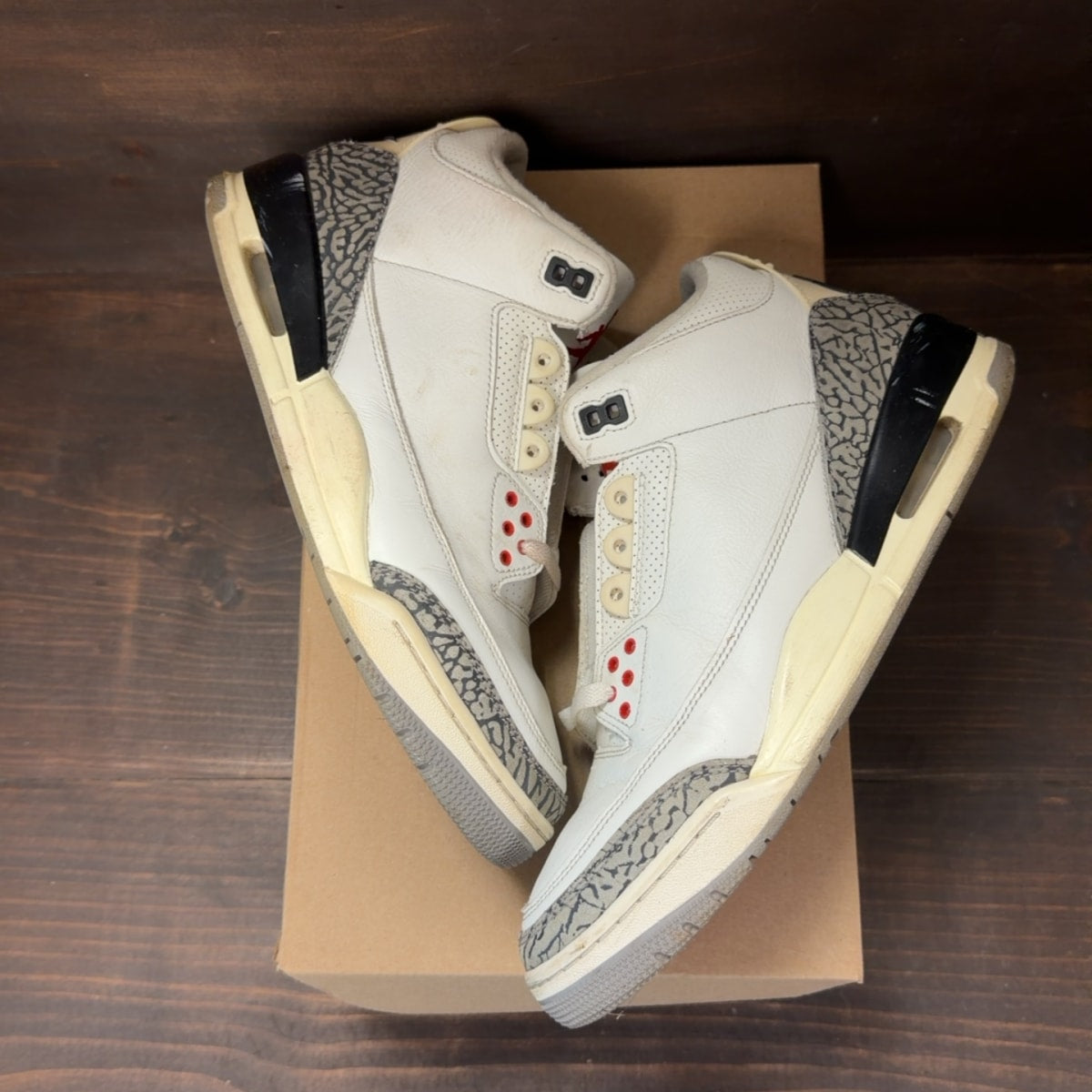 Jordan 3 Retro White Cement Reimagined Size 10.5 (Pre-Owned) - back