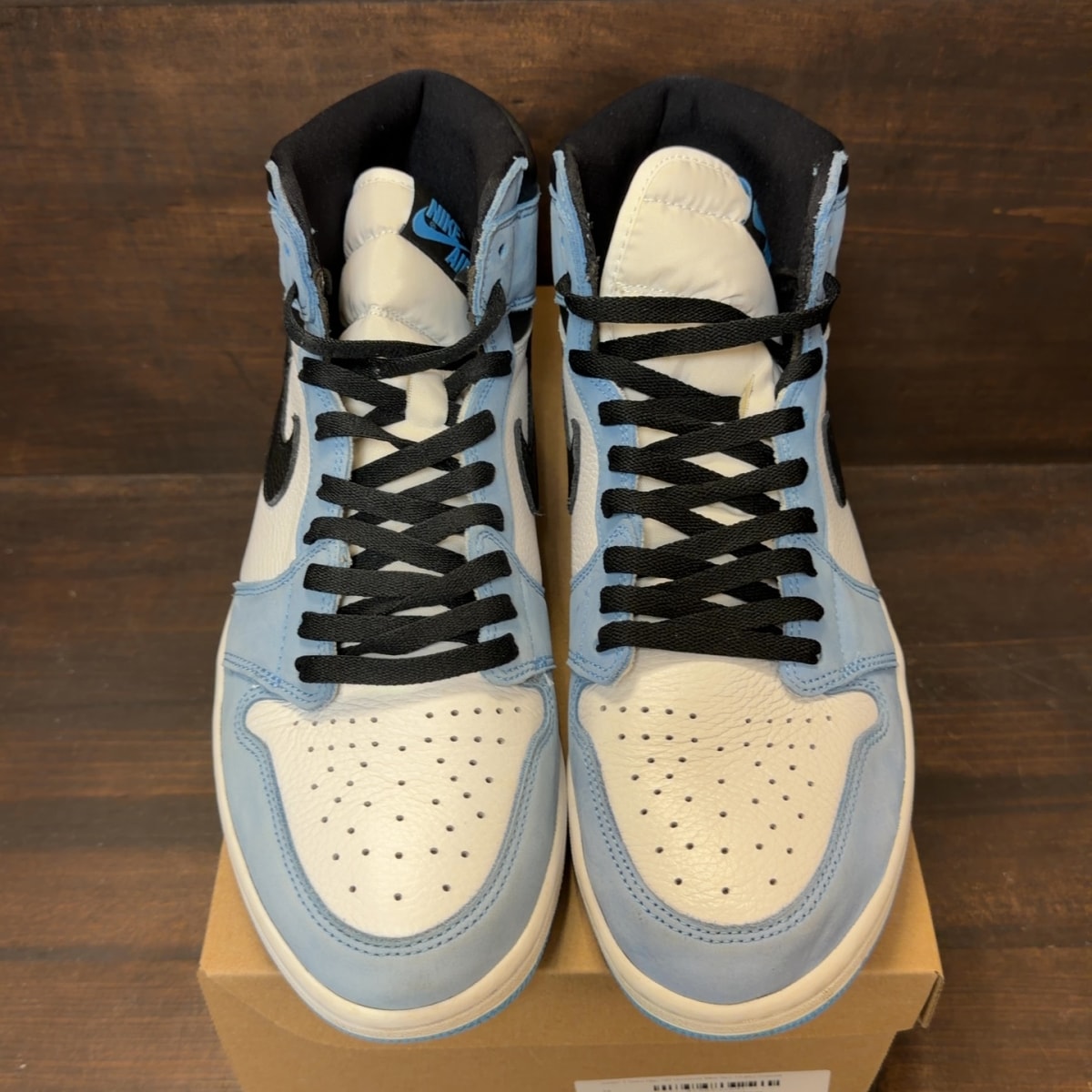 Jordan 1 Retro High OG University Blue Size 13 (Pre-Owned) - Image 3