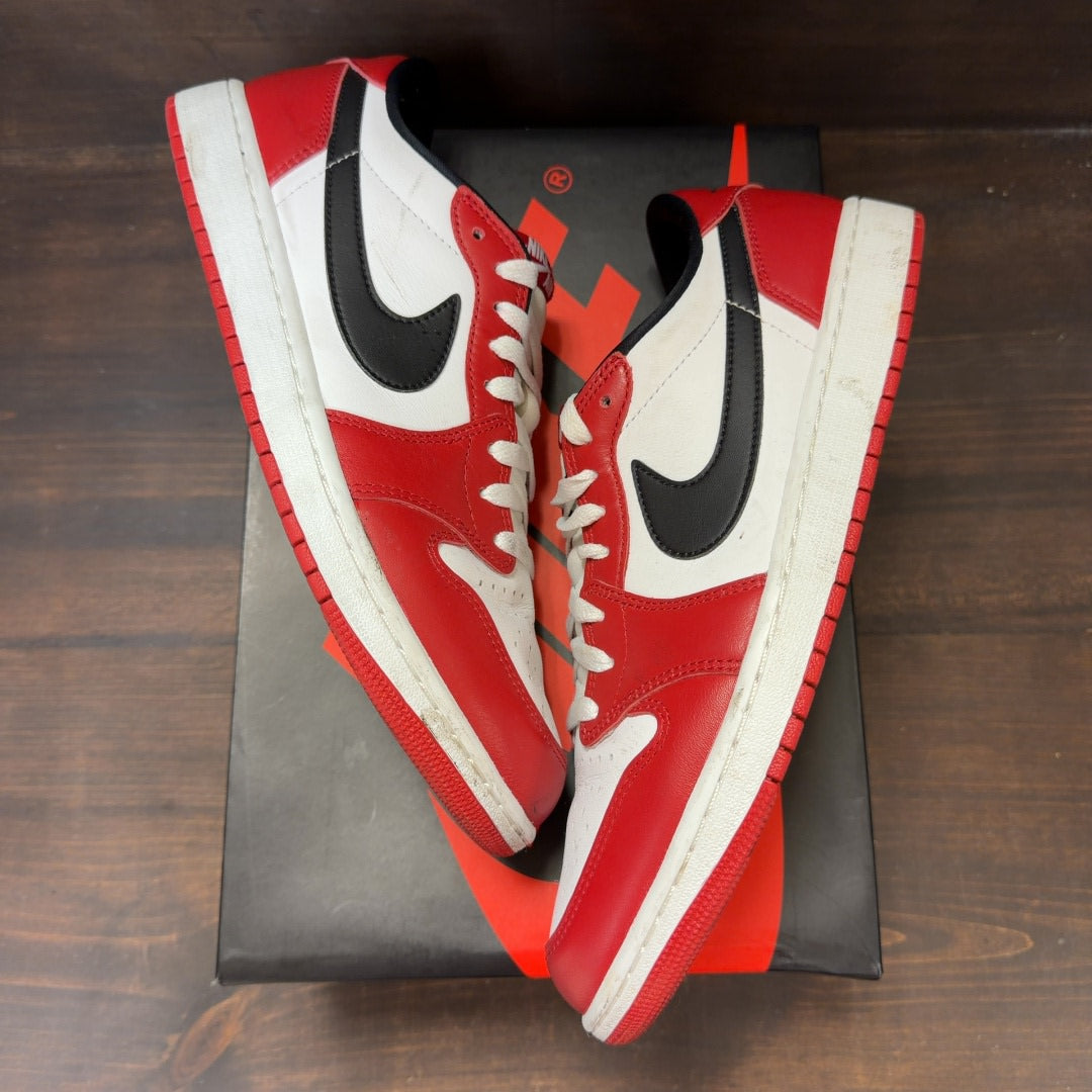 Jordan 1 Retro Low OG Chicago (2025) - Image 2