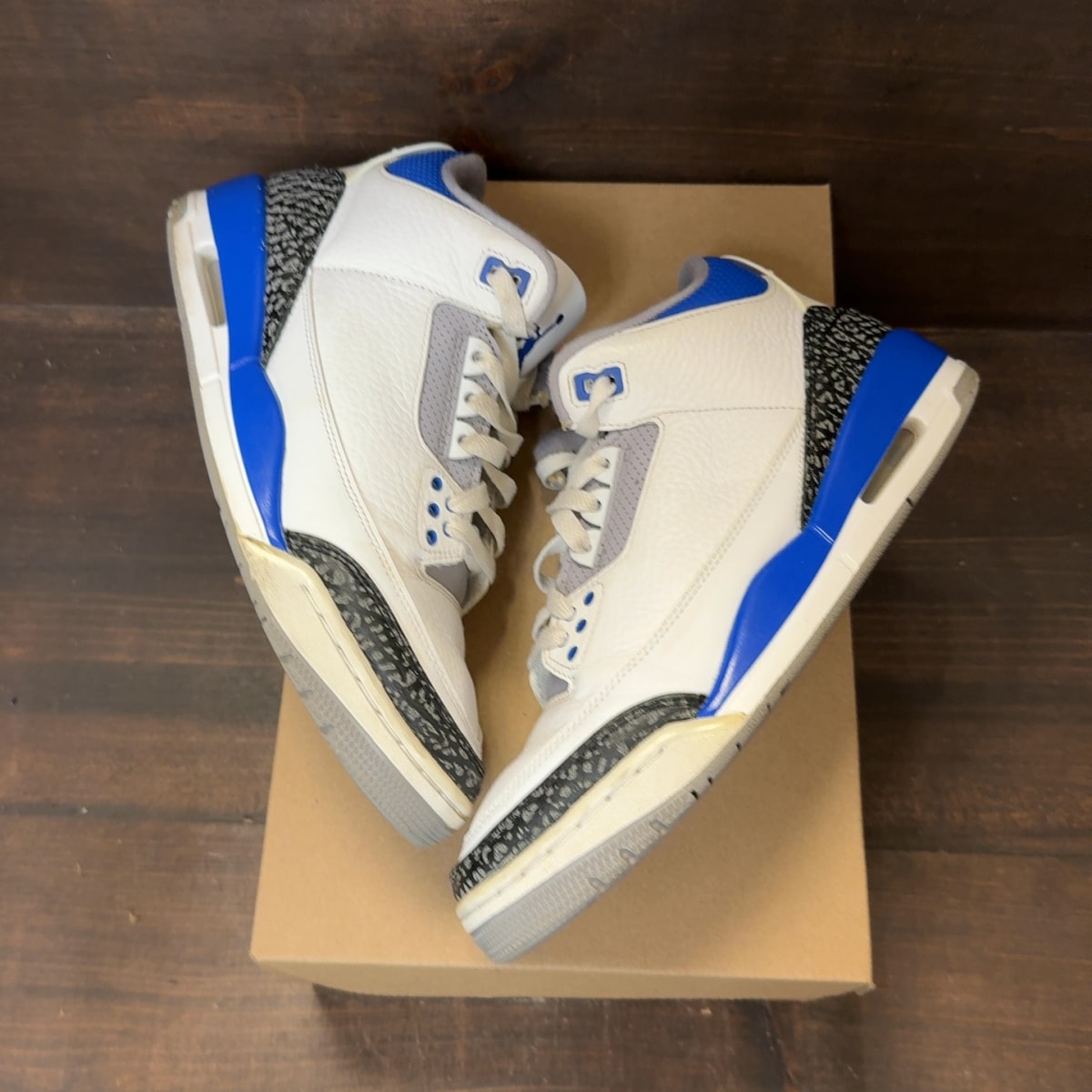 Jordan 3 Retro Racer Blue Size 8.5 (Pre-Owned) - Image 2