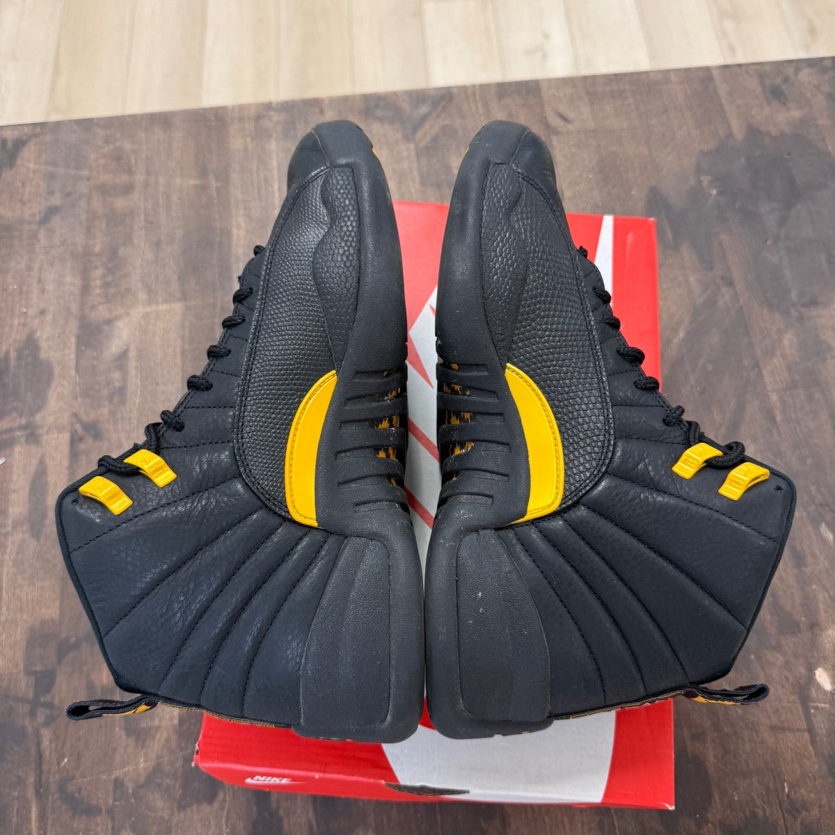 Jordan 12 Retro Black Taxi Size 10.5 (Pre-Owned) - Image 4
