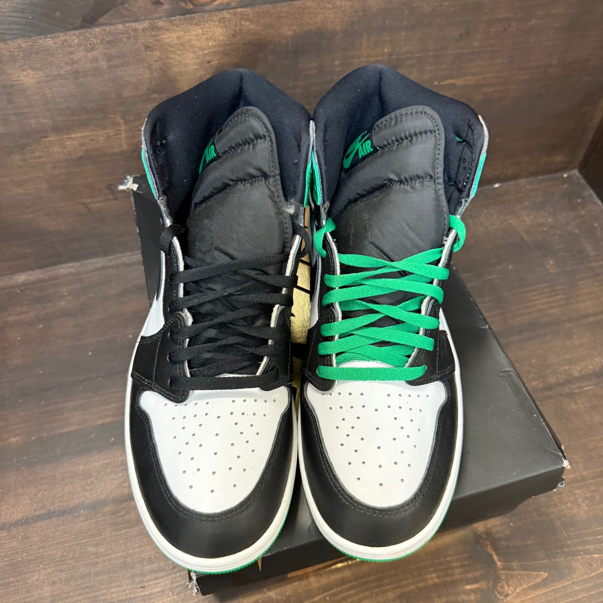Jordan 1 Retro High OG Lucky Green Size 13 (Pre-Owned) - Image 2