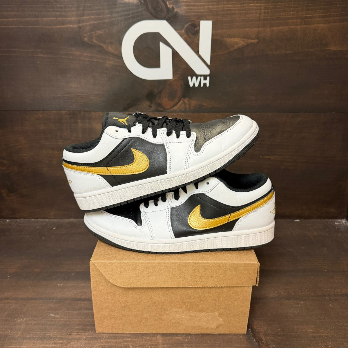 Jordan 1 Low White Black Metallic Gold Swoosh Size 9 (Pre-Owned) - Image 1