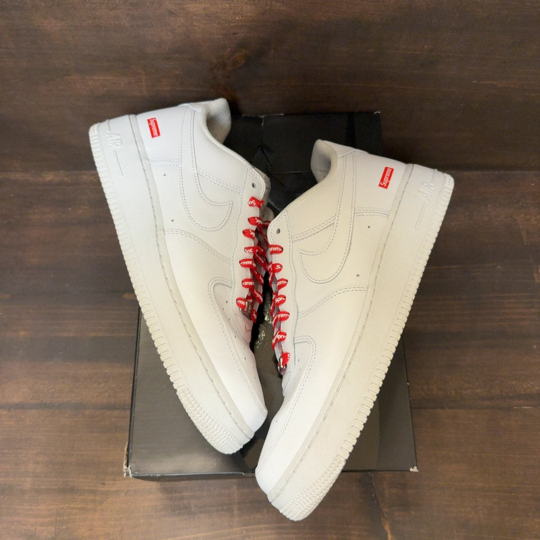 Nike Air Force 1 Low Supreme White - Image 2