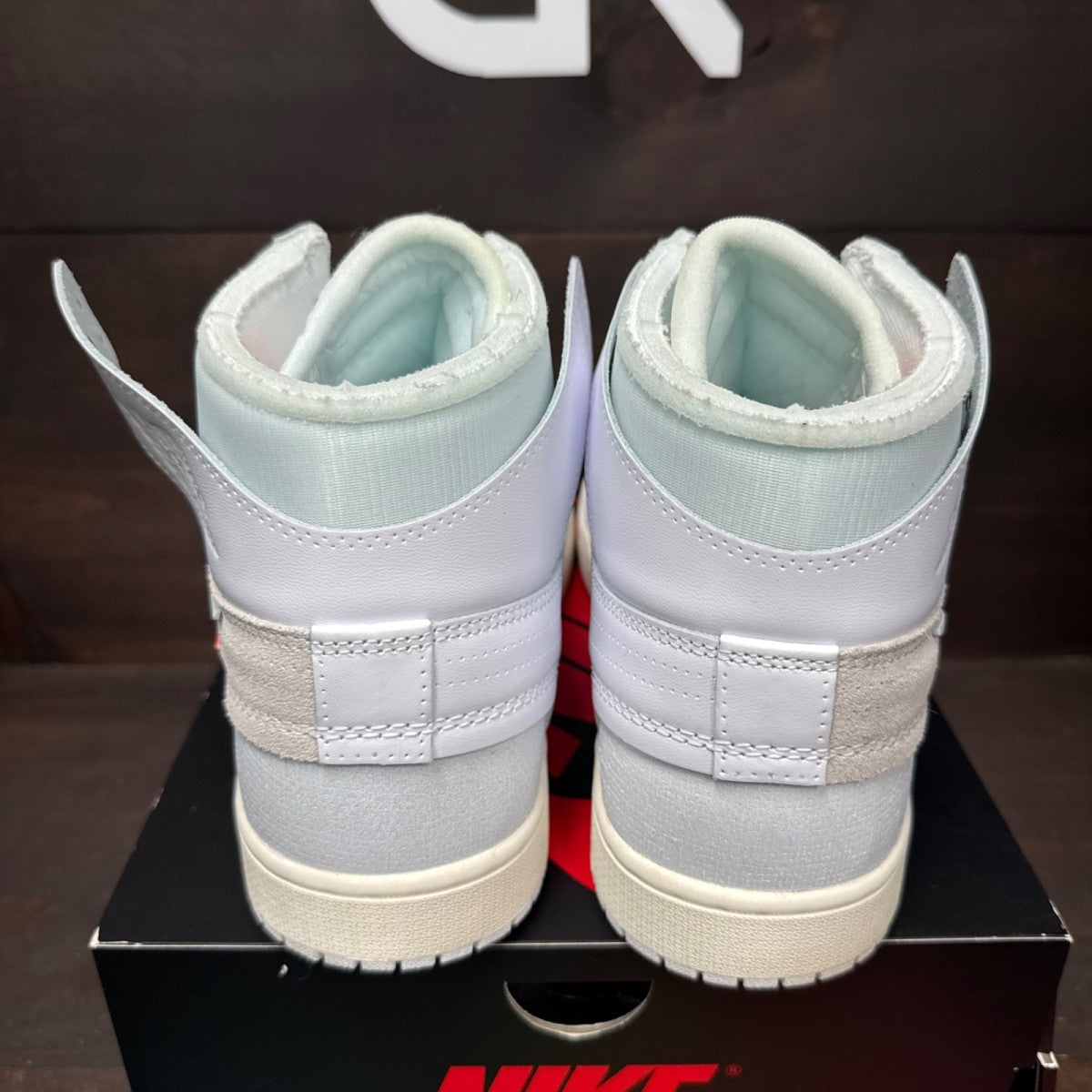 Jordan 1 Retro High Off-White Alaska Size 12.5 (Pre-Owned) - sole
