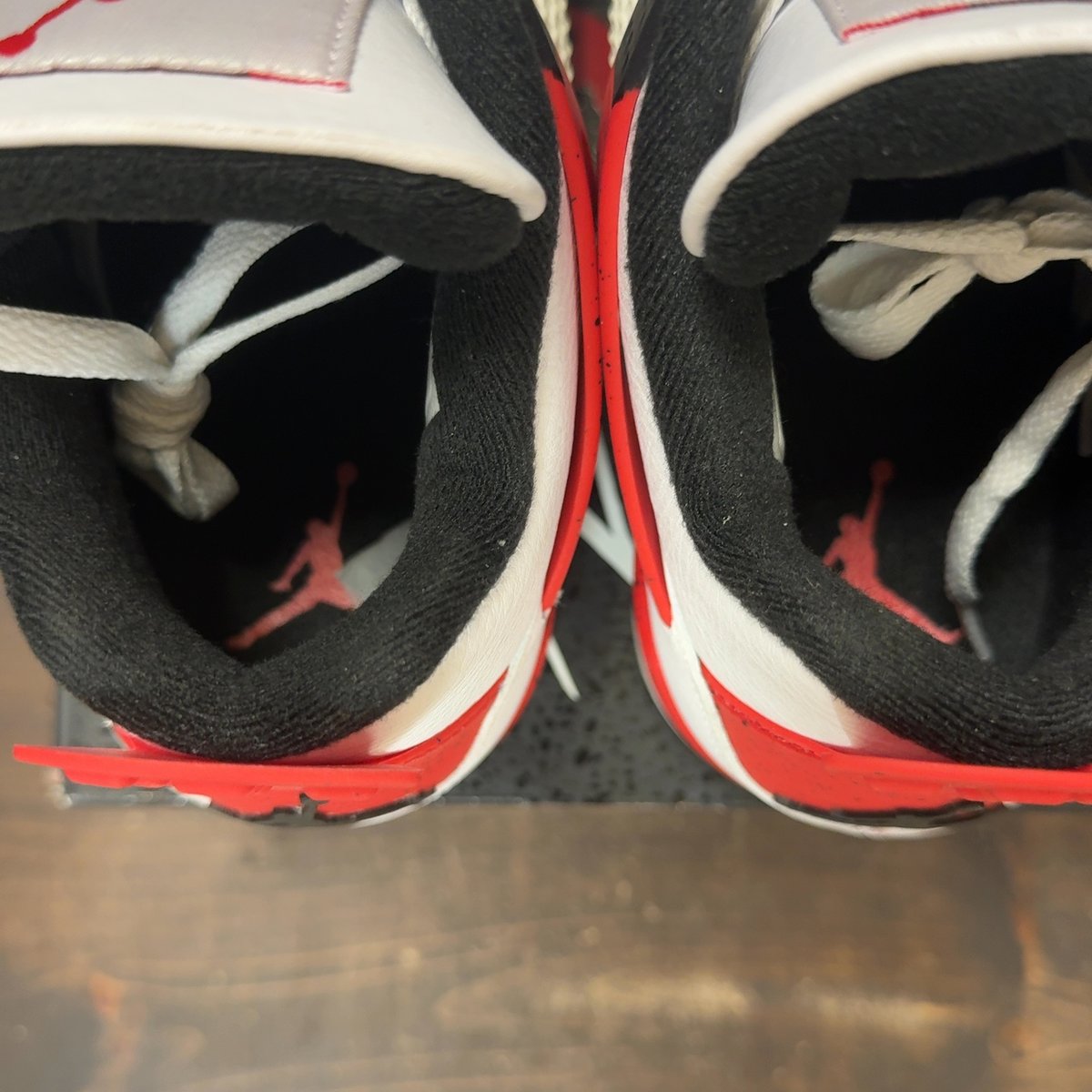 Jordan 4 Retro Red Cement Size 8.5 (Pre-Owned) - aux