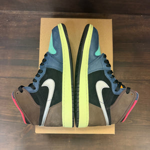 Jordan 1 Retro High Tokyo Bio Hack (GS) Size 7Y (Pre-Owned) - Image 5