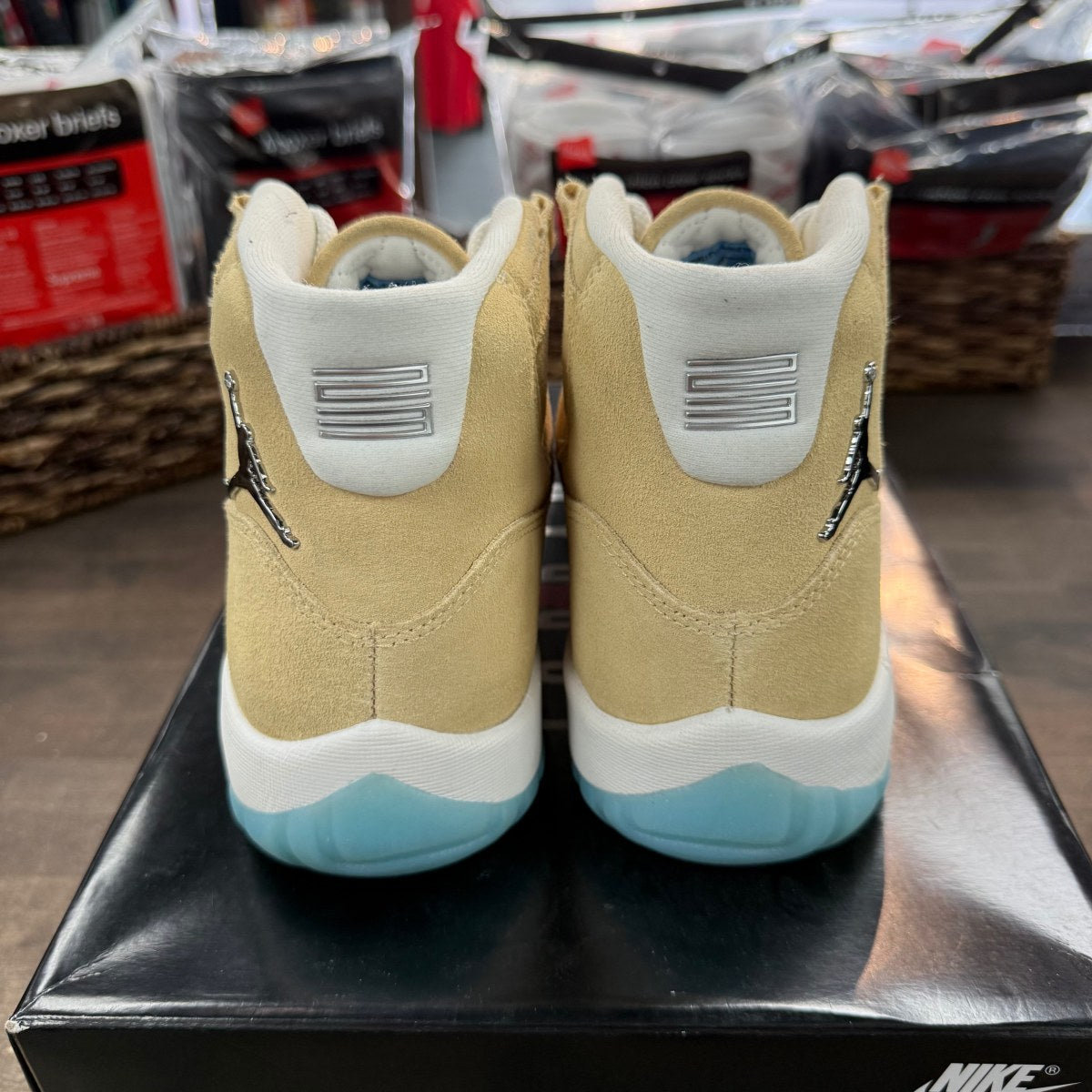 Jordan 11 Retro H-Town - Image 4
