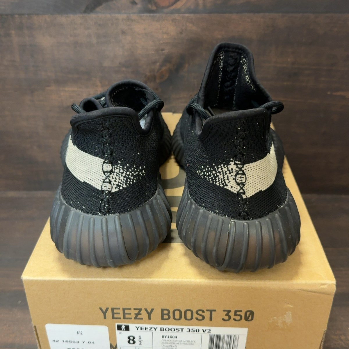 adidas Yeezy Boost 350 V2 Core Black White Size 8.5 (Pre-Owned)