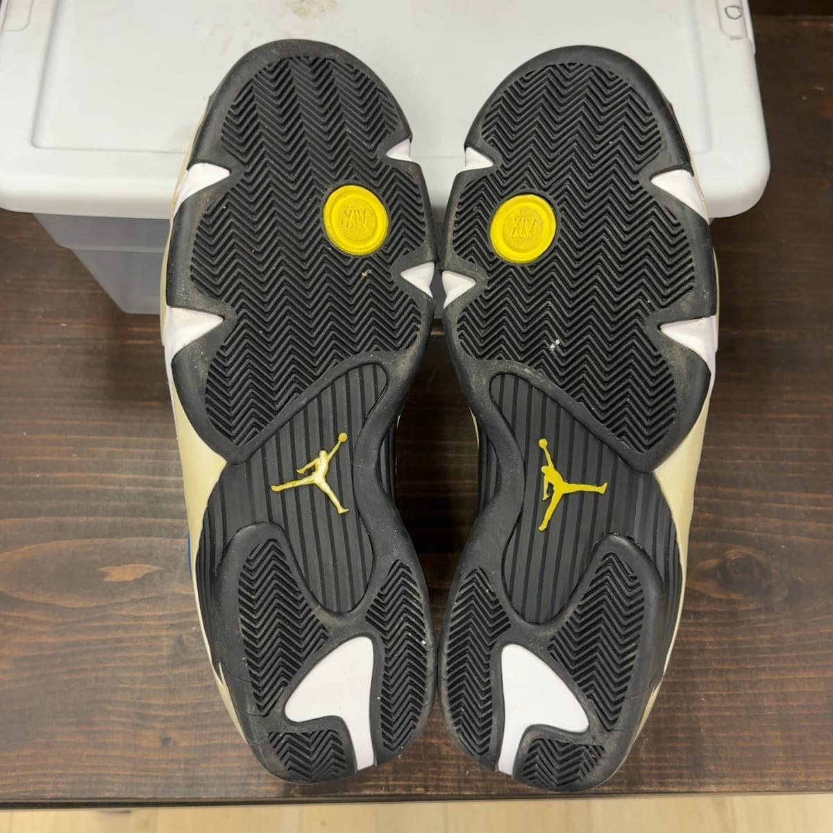 Jordan 14 Retro Low Laney (2015) Size 15 (Pre-Owned) - aux