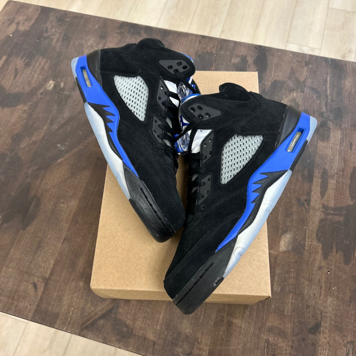 Jordan 5 Retro Racer Blue Size 11 (Pre-Owned) - Image 1