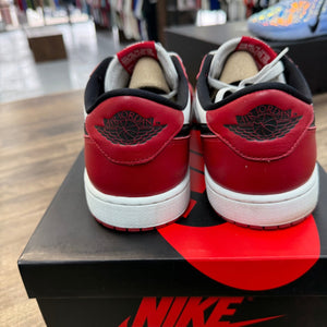 Jordan 1 Retro Low OG Chicago (2025) - Image 4
