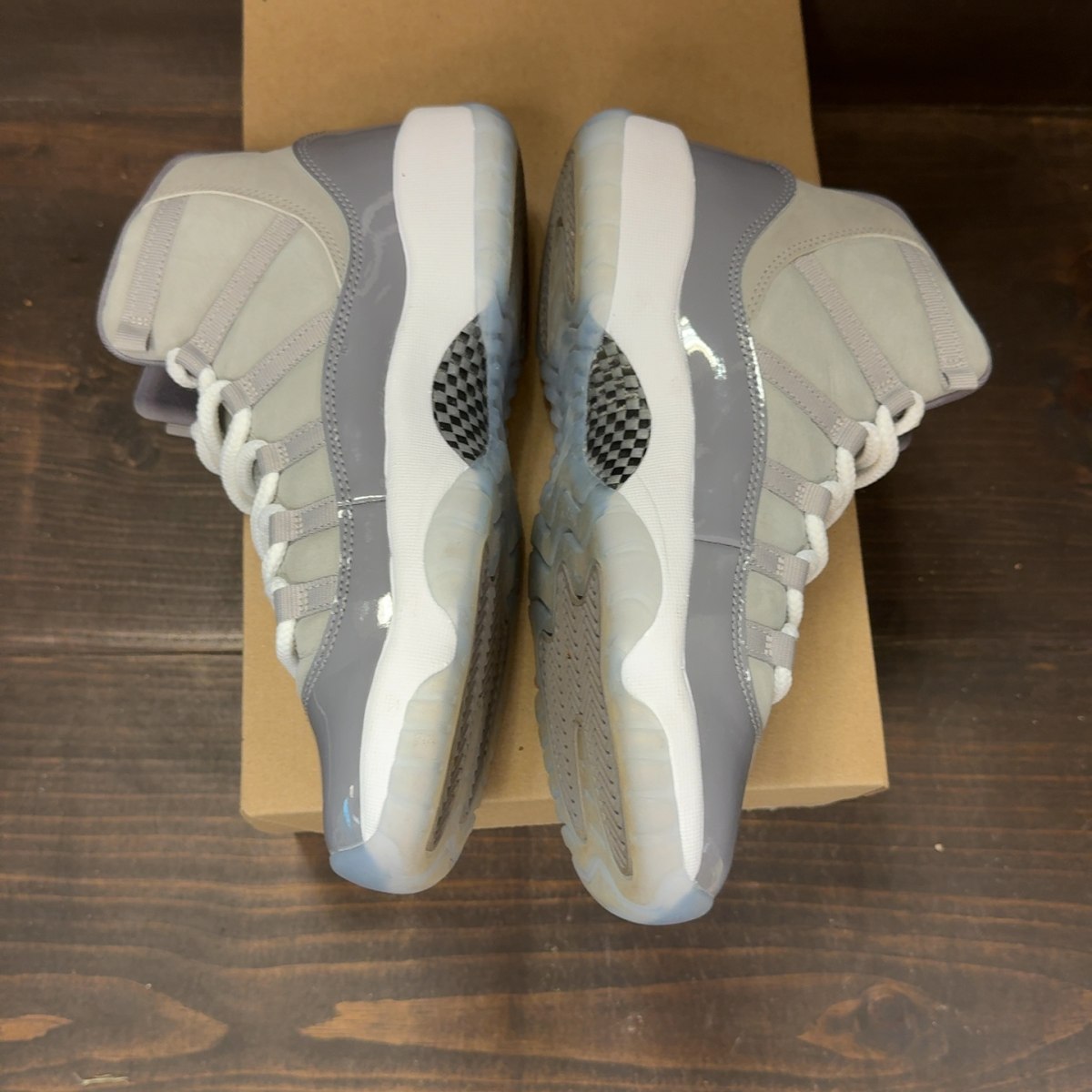 Jordan 11 Retro Cool Grey (2021) (GS) Size 7Y (Pre-Owned) - Image 4
