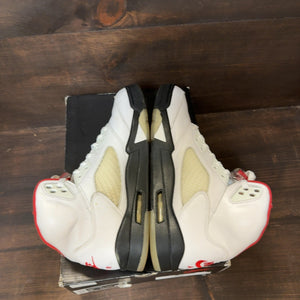 Jordan 5 Retro Fire Red Silver Tongue (2020) Size 9.5 (Pre-Owned)
