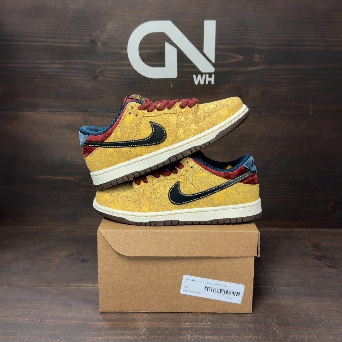 Nike SB Dunk Low City of Cinema Size 5 - Image 1