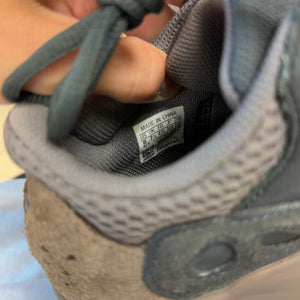 adidas Yeezy Boost 700 Mauve Size 8 (Pre-Owned) - Image 7