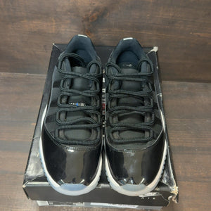 Jordan 11 Retro Low Space Jam Size 9 (Pre-Owned) - tag