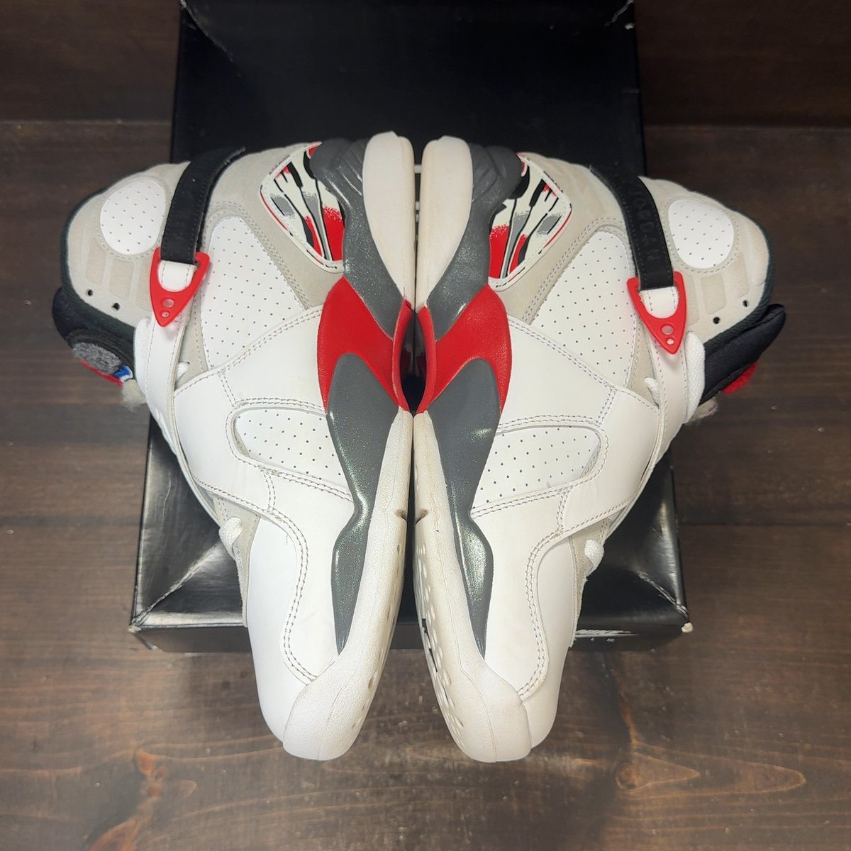 Jordan 8 Retro White True Red (2025) Size 9 (Pre-Owned) - aux