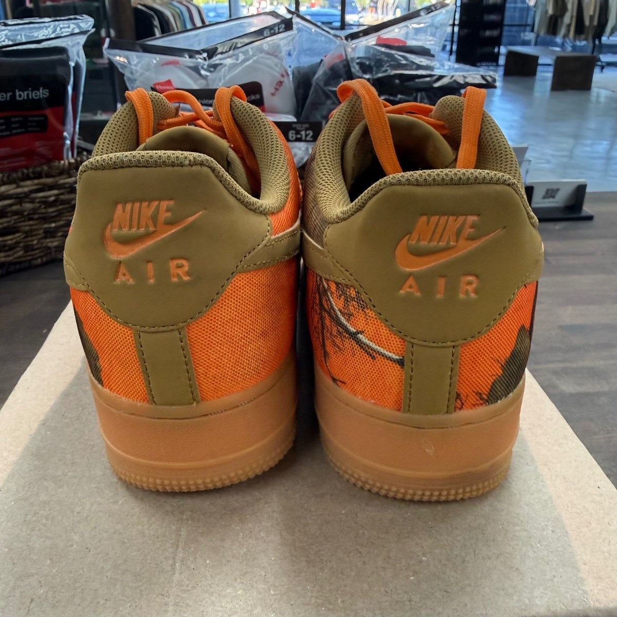Nike Air Force 1 Low Realtree Orange Size 10 (Pre-Owned) - Image 4