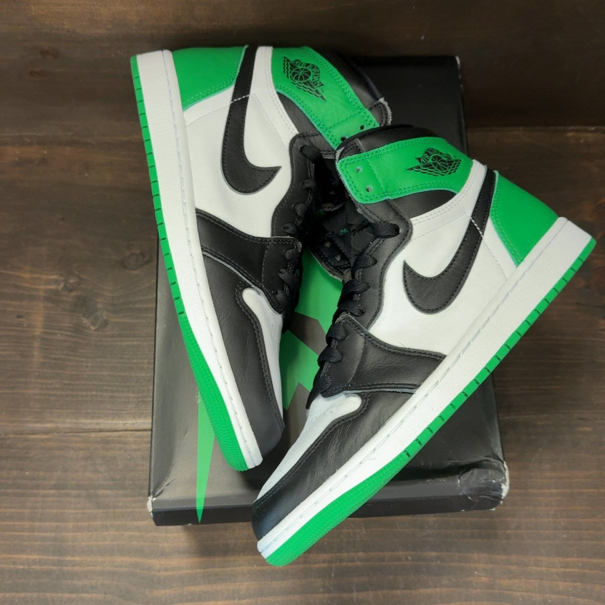 Jordan 1 Retro High OG Lucky Green - Image 2