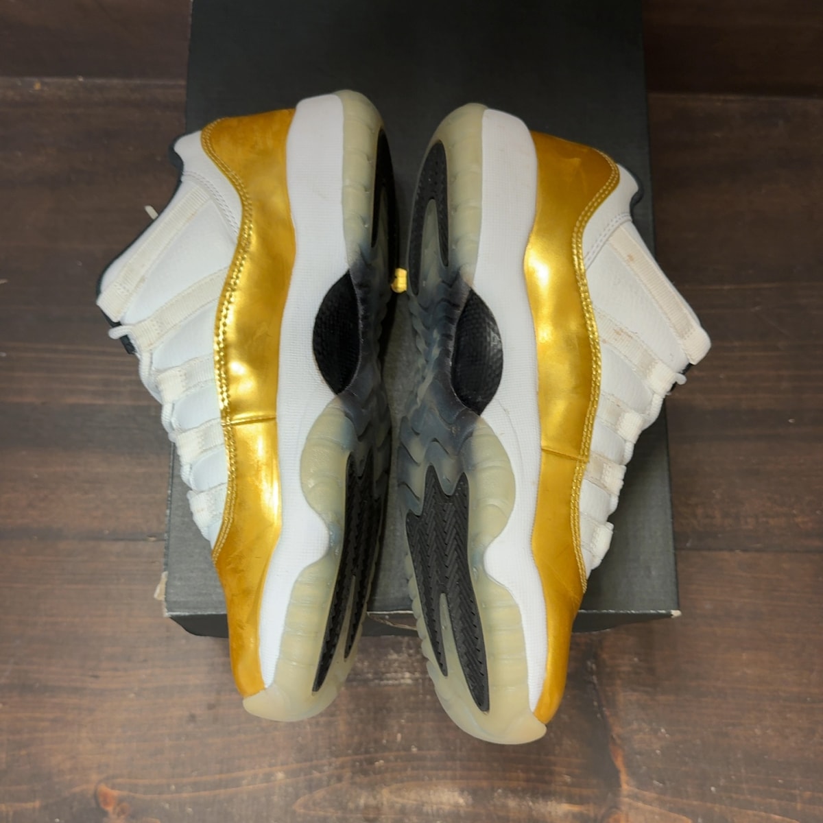Jordan 11 Retro Low Closing Ceremony (GS) Size 5.5Y (Pre-Owned) - aux