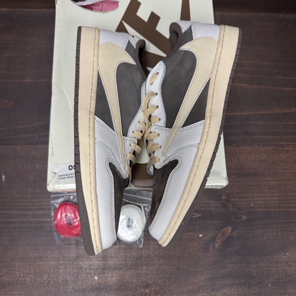 Jordan 1 Retro Low OG SP Travis Scott Reverse Mocha - Image 4