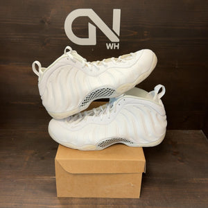 Nike Air Foamposite One Triple White Size 13 (Pre-Owned) - Image 1