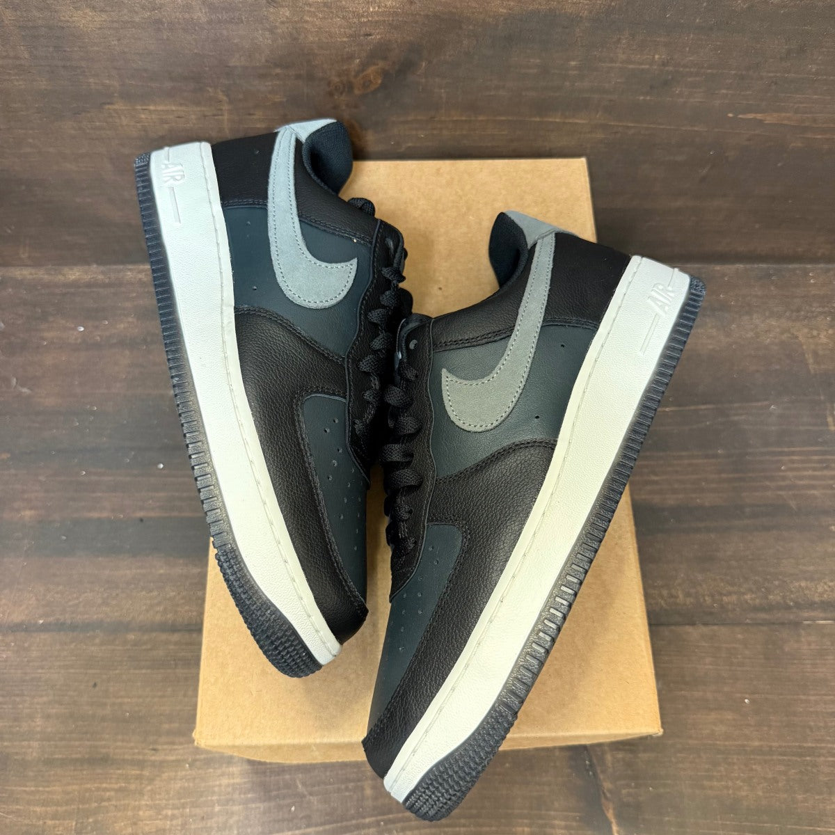 Nike Air Force 1 '07 Smoke Grey Size 10 (Pre-Owned) - Image 2