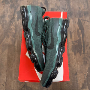 Nike Air VaporMax 2023 Flyknit Dark Spruce - Image 1