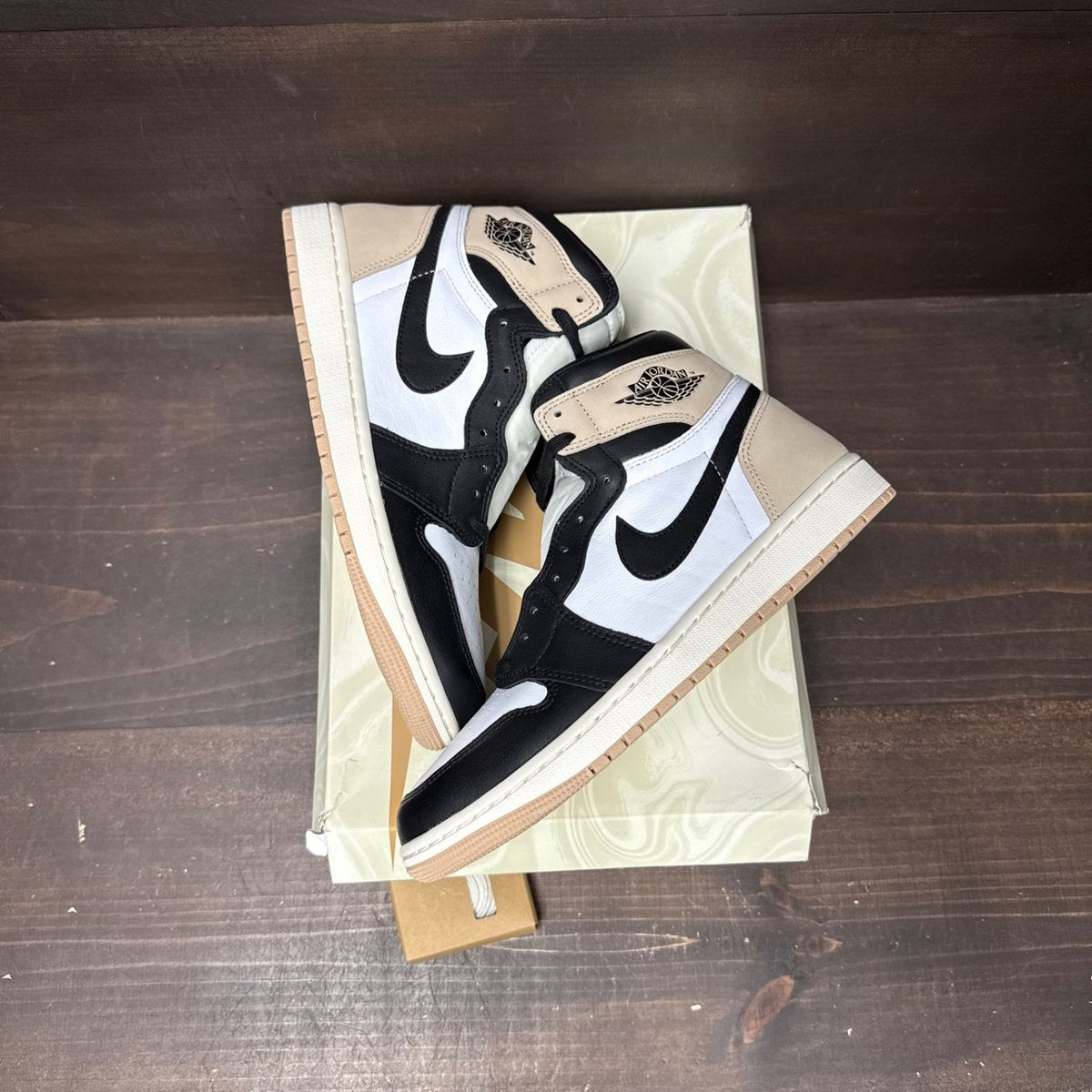 Jordan 1 Retro High OG Latte (Women's) Size 11W - tag