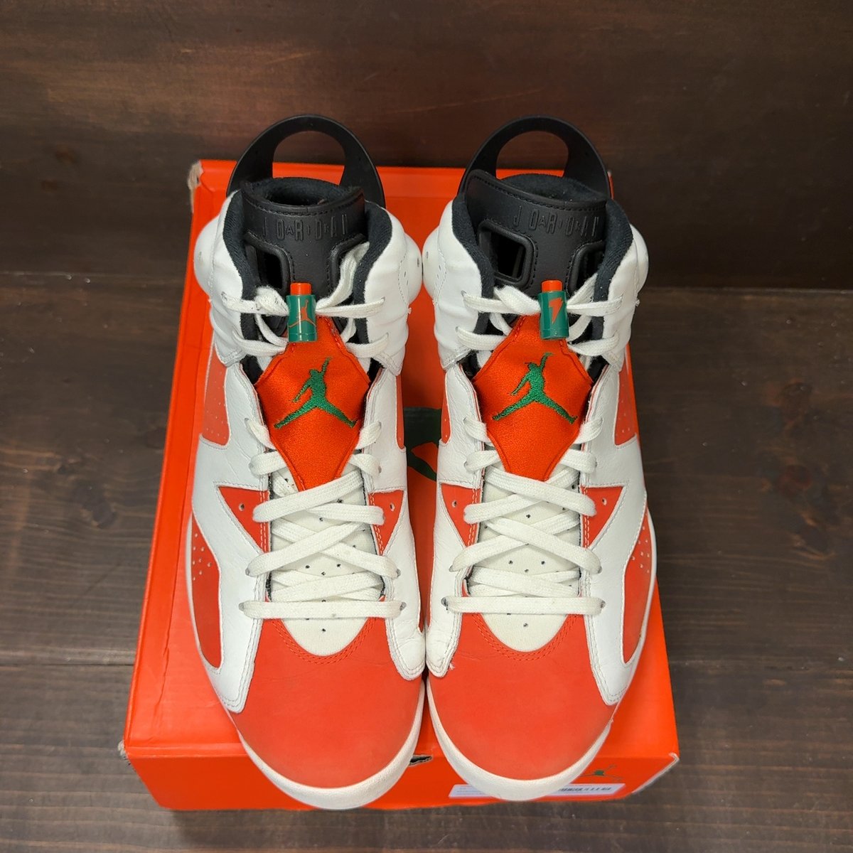 Jordan 6 Retro Gatorade Like Mike White Size 10 (Pre-Owned) - tag