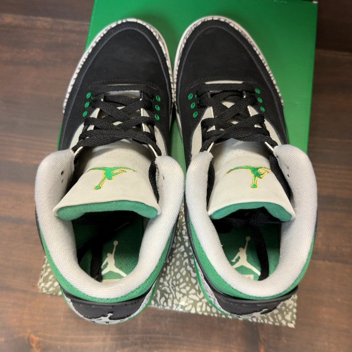 Jordan 3 Retro Pine Green Size 9 (Pre-Owned)