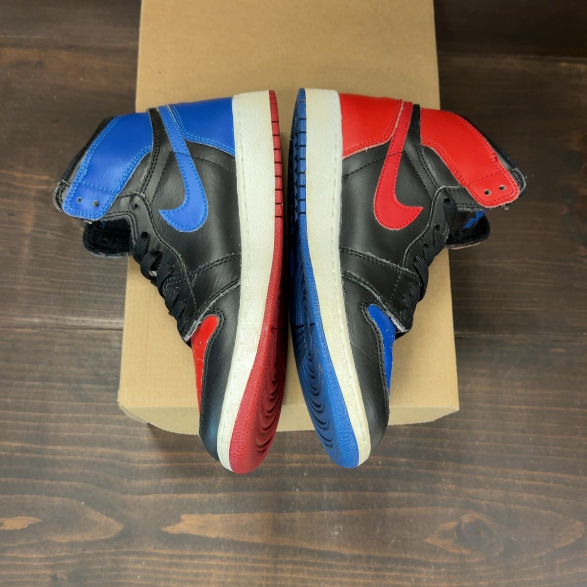 Jordan 1 Retro Top 3 (GS) Size 5Y (Pre-Owned) - Image 4