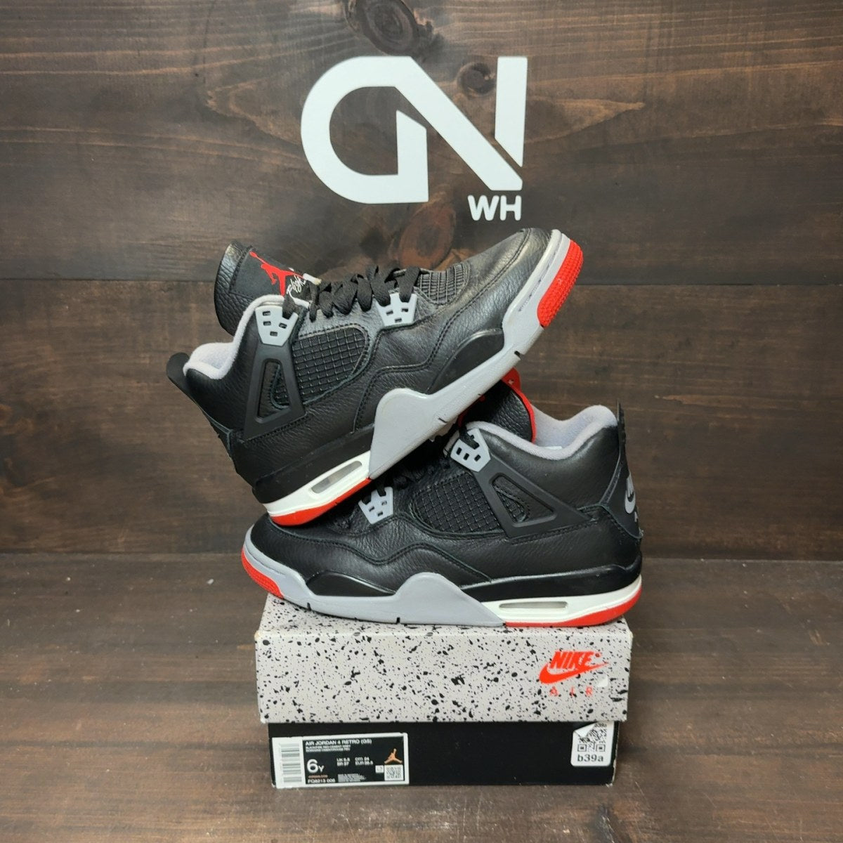 Jordan 4 Retro Bred Reimagined (GS) Size 6Y (Pre-Owned)