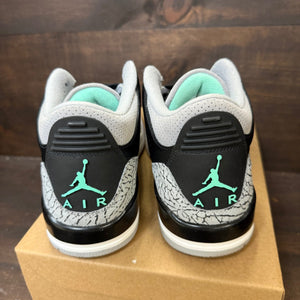 Jordan 3 Retro Green Glow Size 8.5 (Pre-Owned) - Image 3