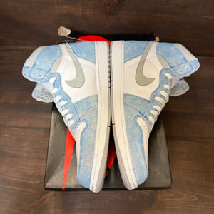 Jordan 1 Retro High OG Hyper Royal - Image 4