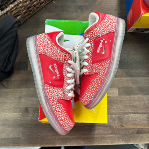 Nike SB Dunk Low Stingwater Magic Mushroom - Image 1