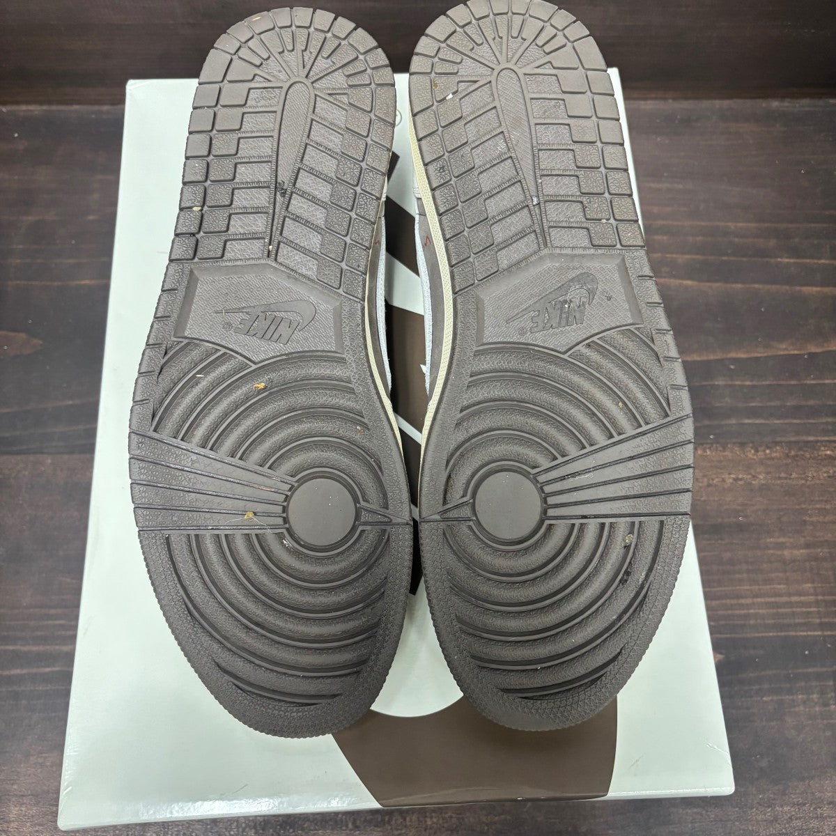 Jordan 1 Retro Low OG SP Travis Scott Reverse Mocha - Image 6