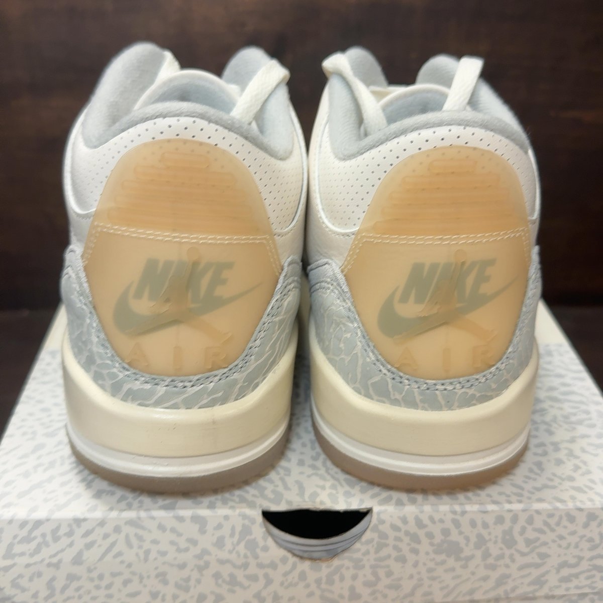 Jordan 3 Retro Craft Ivory Size 8.5 (Pre-Owned) - aux