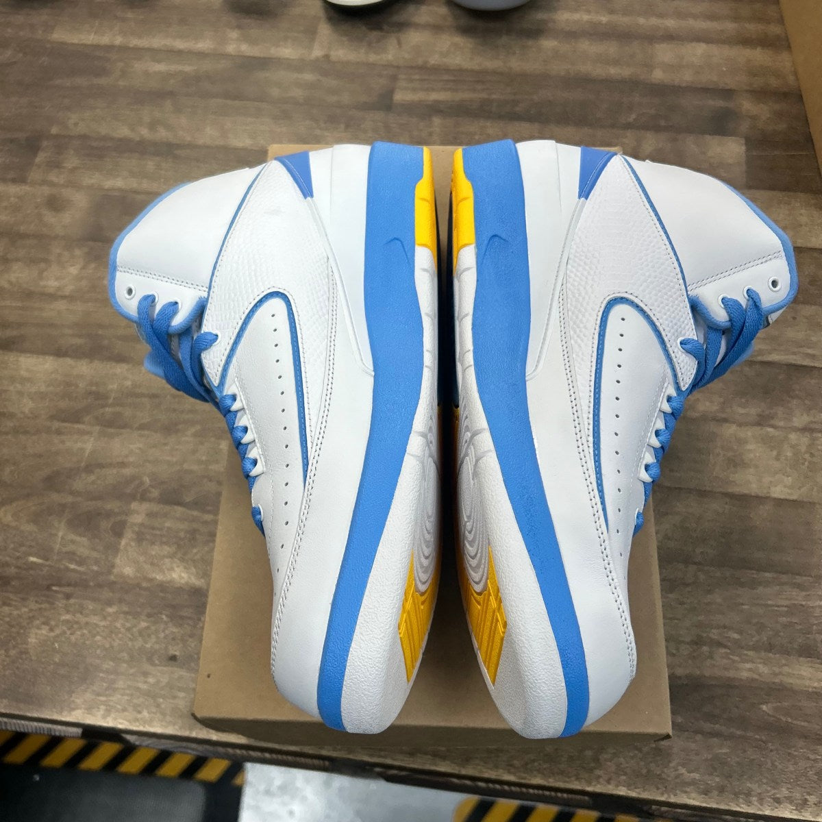 Jordan 2 Retro Melo (2018) Size 11.5 (Pre-Owned) - Image 3