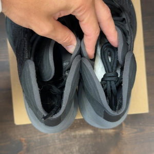 adidas Yeezy QNTM Onyx Size 9 (Pre-Owned) - aux