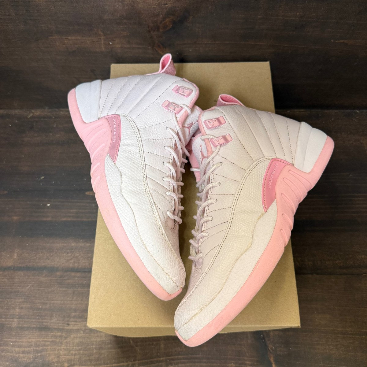 Jordan 12 Retro Pearl Pink (GS) Size 6.5Y (Pre-Owned) - Image 2
