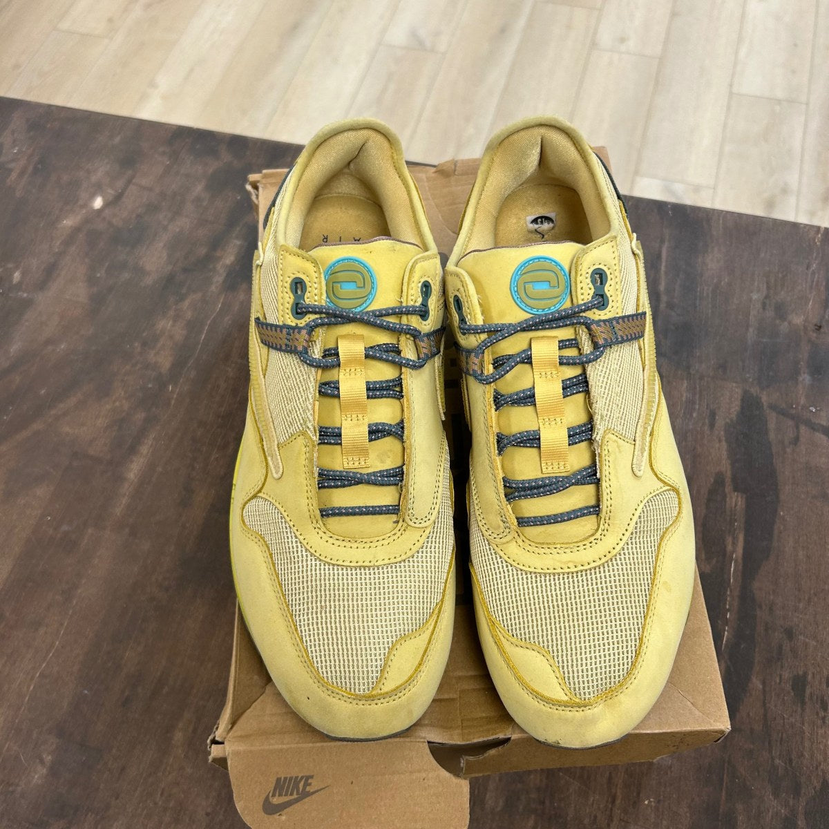Nike Air Max 1 Travis Scott Cactus Jack Saturn Gold - Image 2