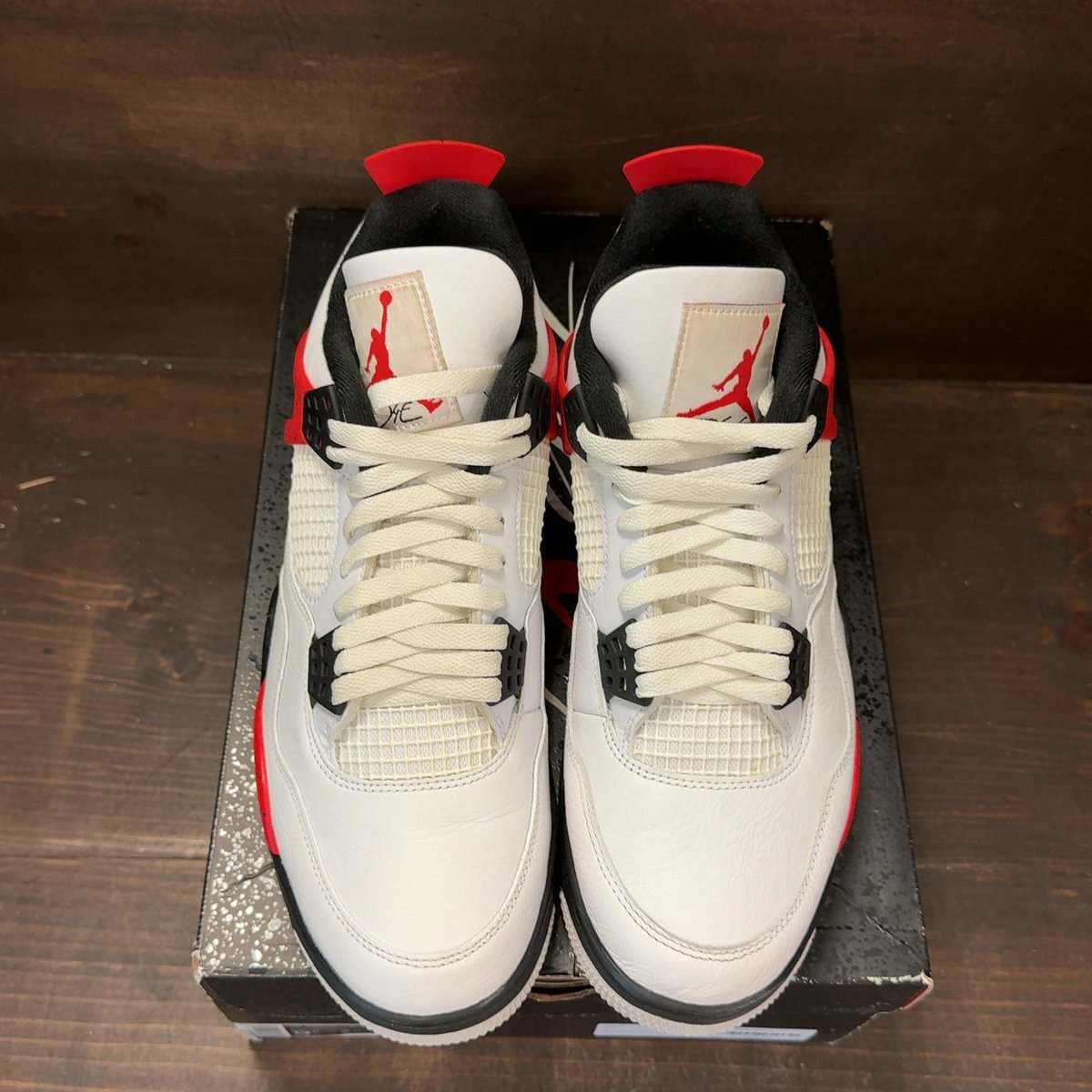 Jordan 4 Retro Red Cement Size 9.5 (Pre-Owned) - tag
