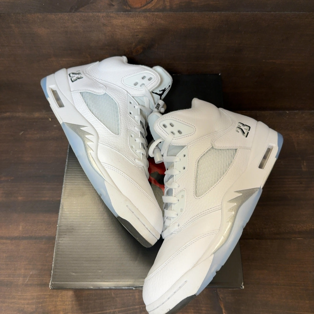 Jordan 5 Retro White Metallic (2026) - Image 2